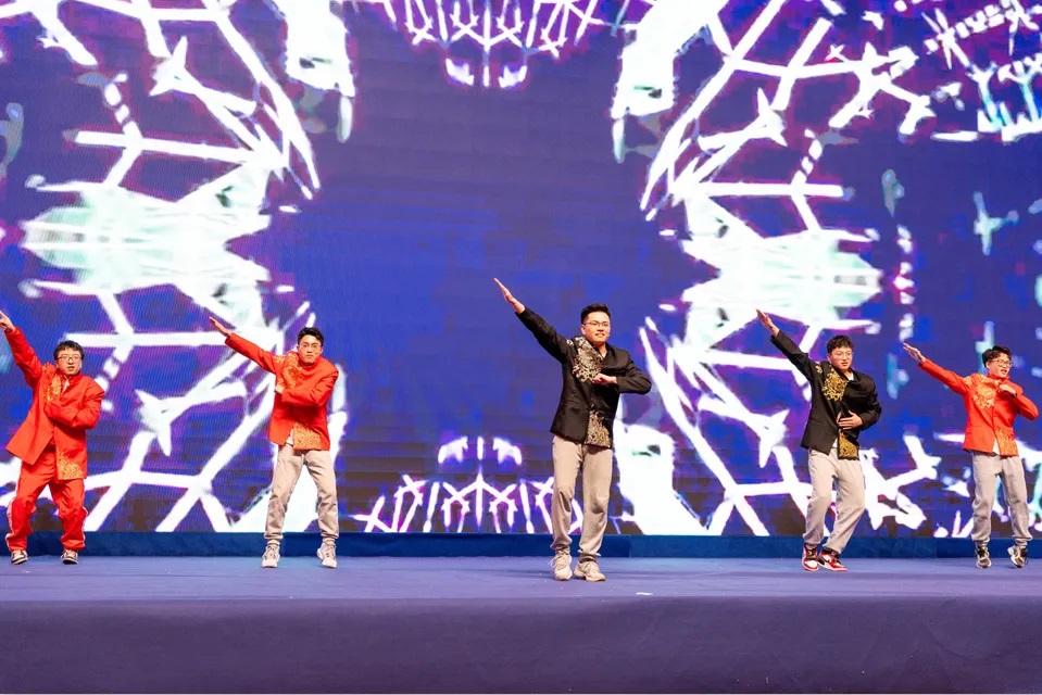 1713334957181599lcFY.jpg 1713334957181599lcFY.jpg