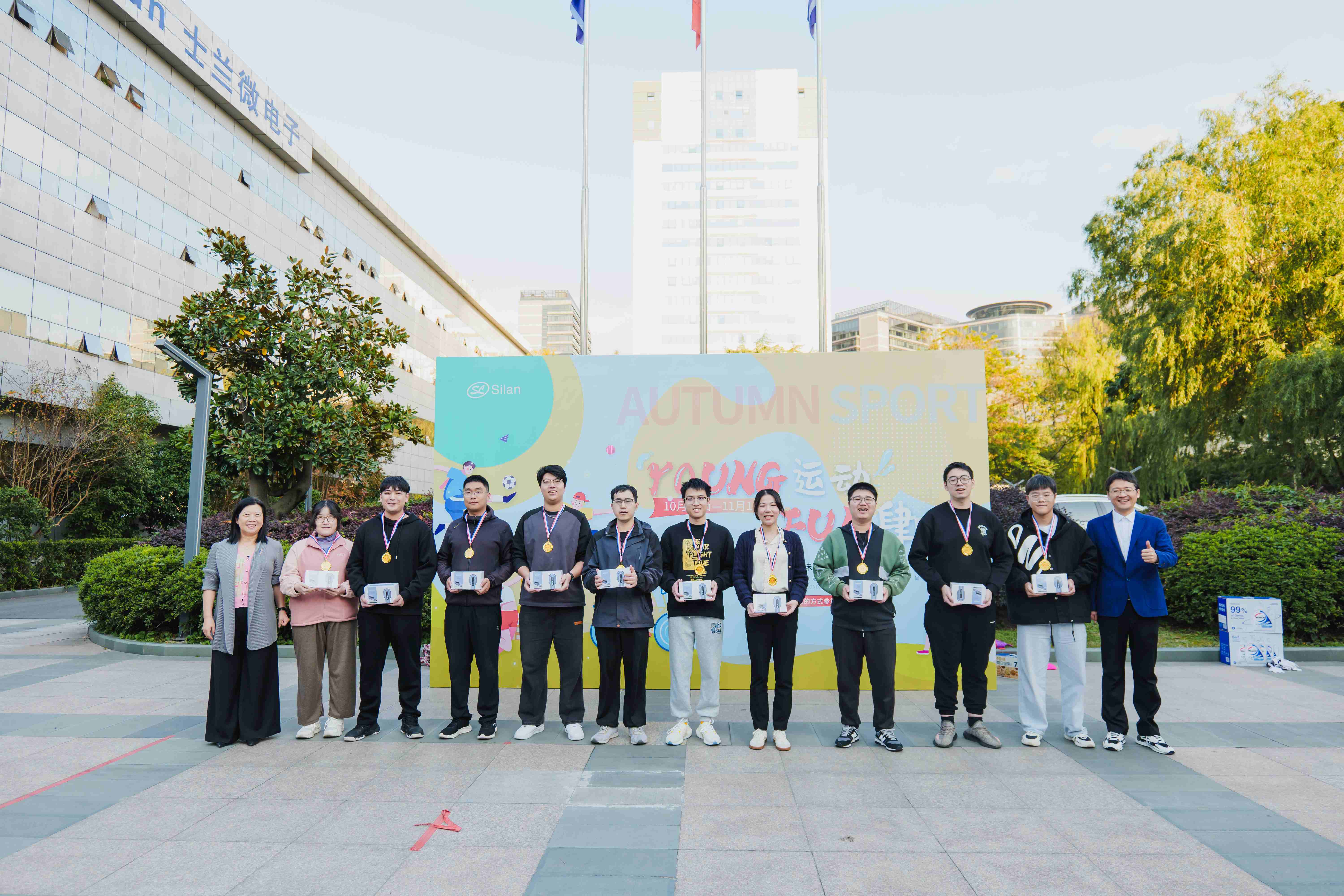 1733894612433612n1nr.jpg 1733894612433612n1nr.jpg